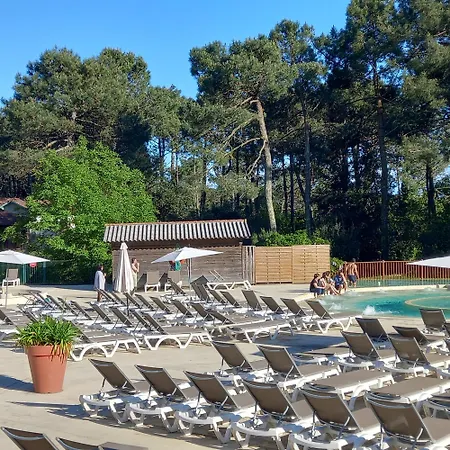 T2 Ocean Piscine Golf *