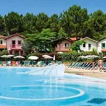 T2 Ocean Piscine Golf Apartment *