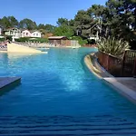 T2 Ocean Piscine Golf *