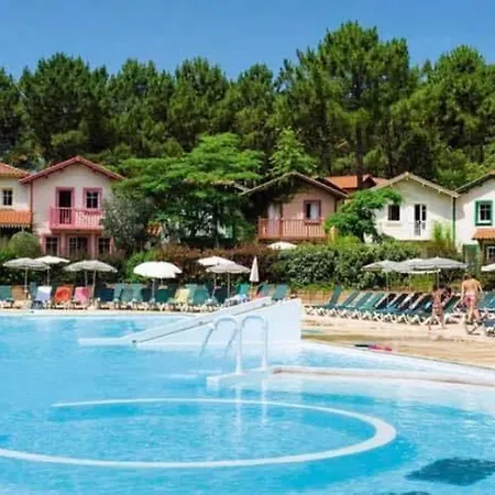 T2 Ocean Piscine Golf Apartment *
