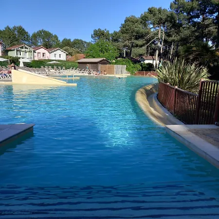 T2 Ocean Piscine Golf *