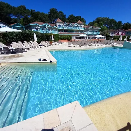 T2 Ocean Piscine Golf