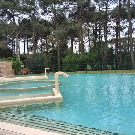 T2 Ocean Piscine Golf *