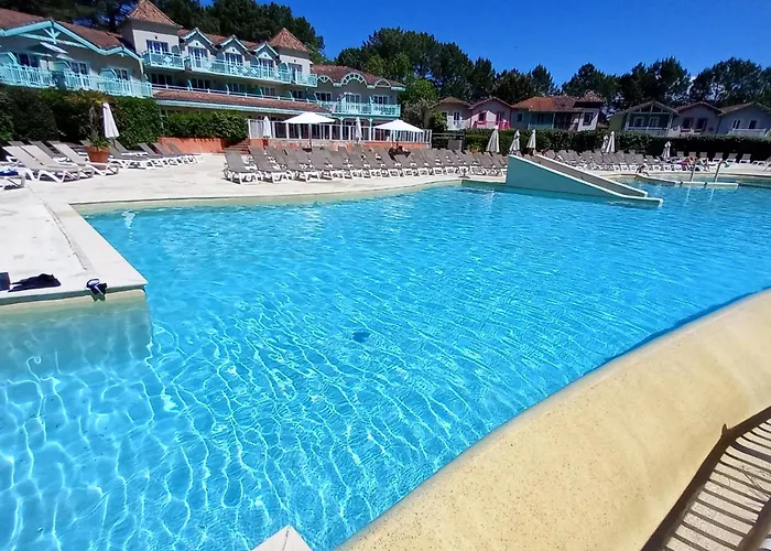 T2 Ocean Piscine Golf Apartament