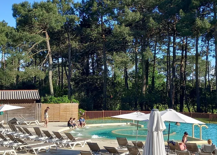T2 Ocean Piscine Golf