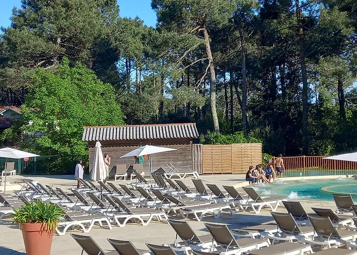 T2 Ocean Piscine Golf *